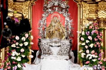 Máxima expectación en la bajada de la Virgen del Pino (Foto Antonio Alí)